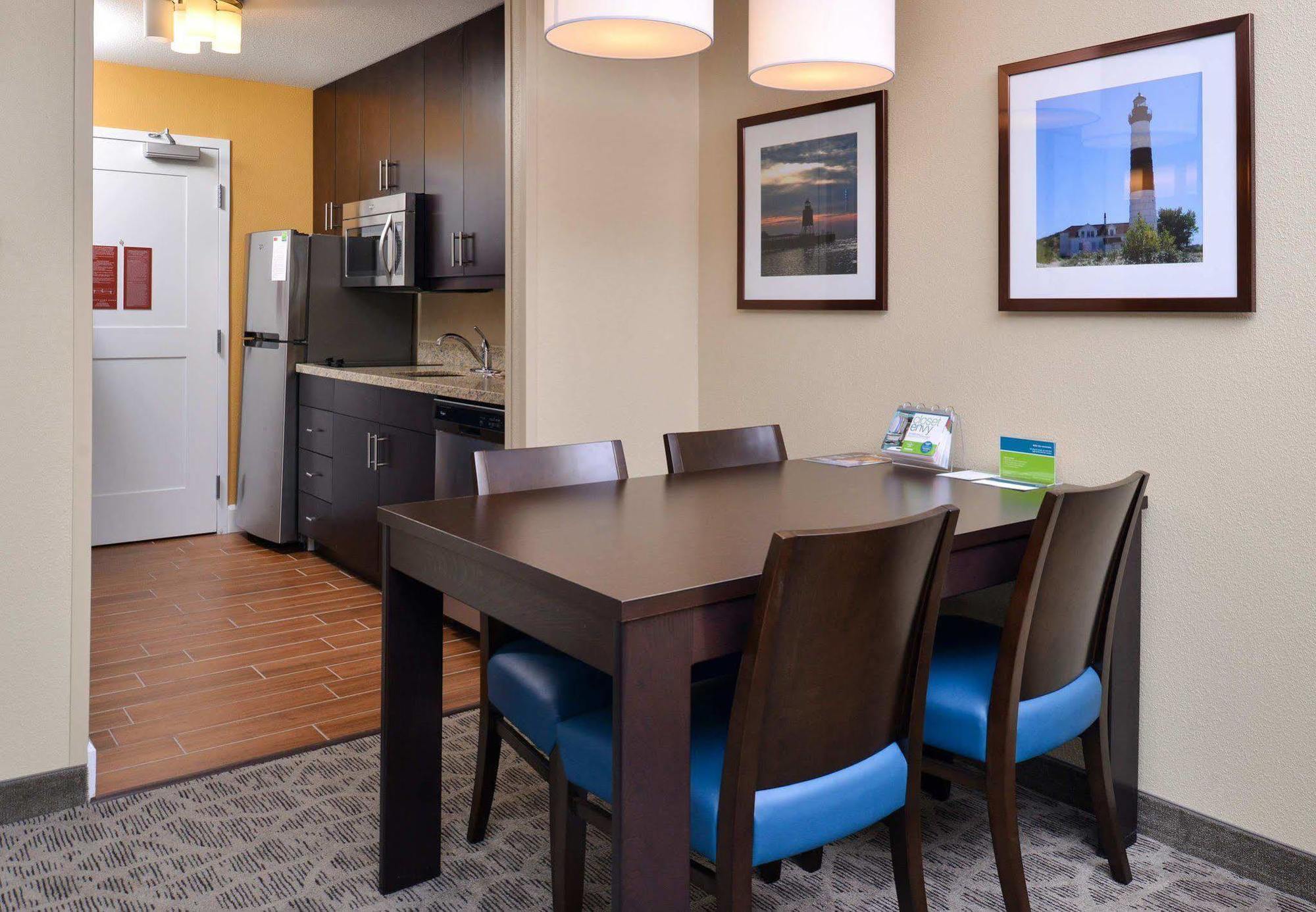 Towneplace Suites By Marriott Detroit Commerce Commerce Township Eksteriør bilde